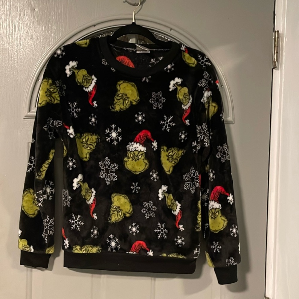 Grinch soft sweatshirt.